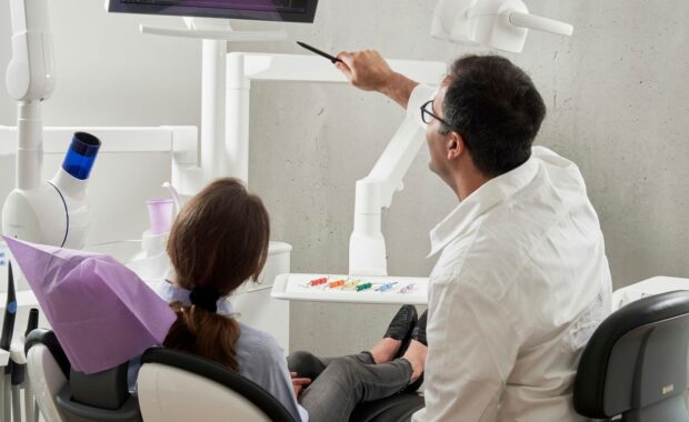Emergency dentist in Encino: What to do, where to go, and how same-day care works